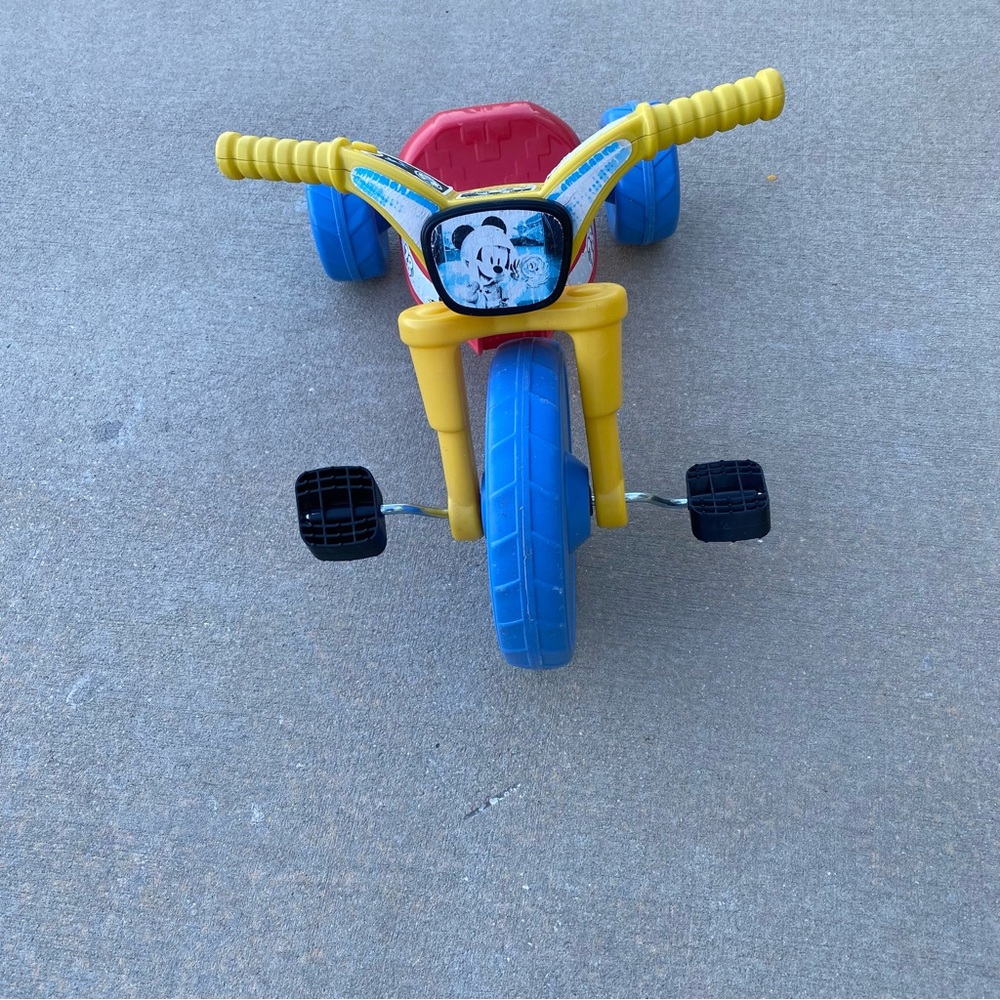 Disney Jr. Mickey Mouse Cruiser Ride On Bike